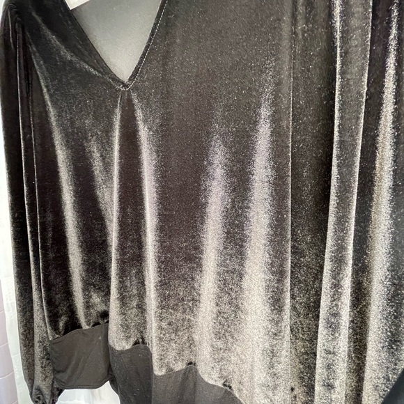 Torrid Black Velvet Velour Bodysuit Top Curvy Plus Size size 0X ^ 3 for $20 - Picture 6 of 6